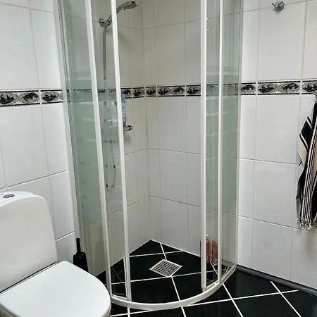 Nyrenoveret Bolig Med Indhegnet Have Villa Aabenraa