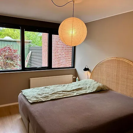 Nyrenoveret Bolig Med Indhegnet Have Villa